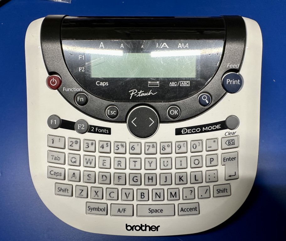 A well-used Brother PT-1290 label
maker